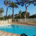 Διαμέρισμα En Front De Avec Balcon *