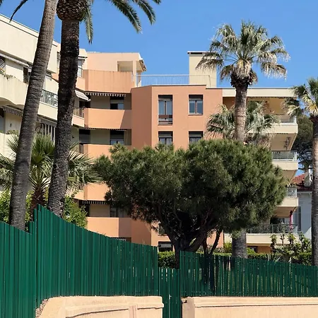 Appartement En Front De Avec Balcon *