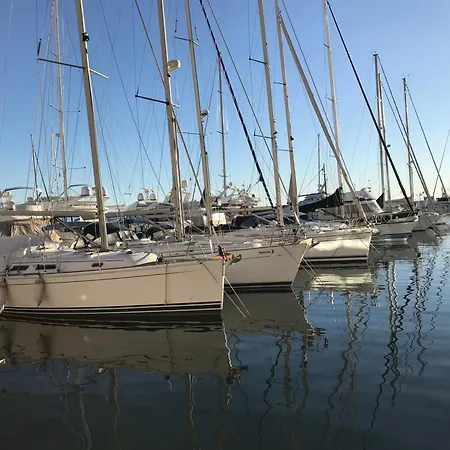 Appartement En Front De Avec Balcon *