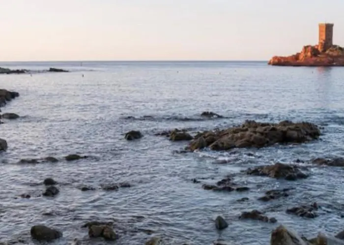 Διαμέρισμα En Front De Avec Balcon