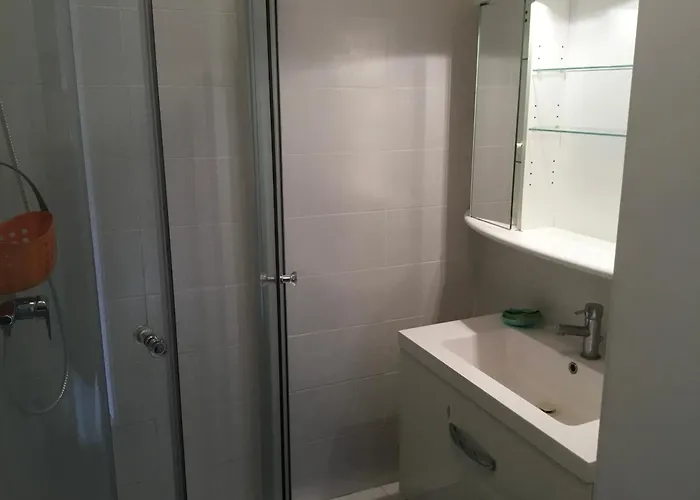 En Front De Avec Balcon *